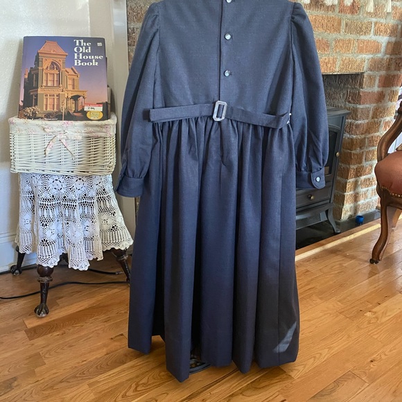 Handmade Hand smocked Girls Dress size 6/7 - Picture 10 of 16